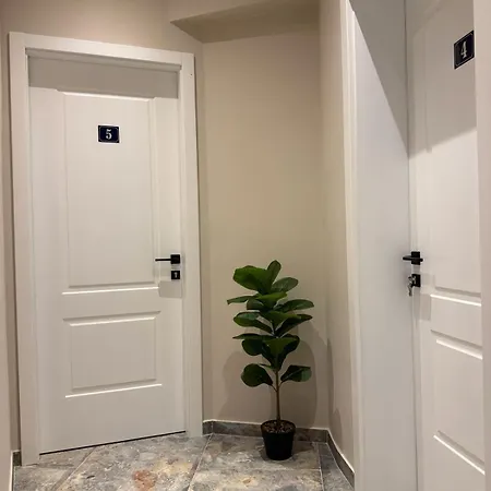 The Cosy Guest house 3*