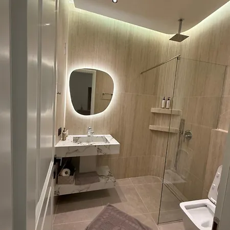 The Cosy 3*